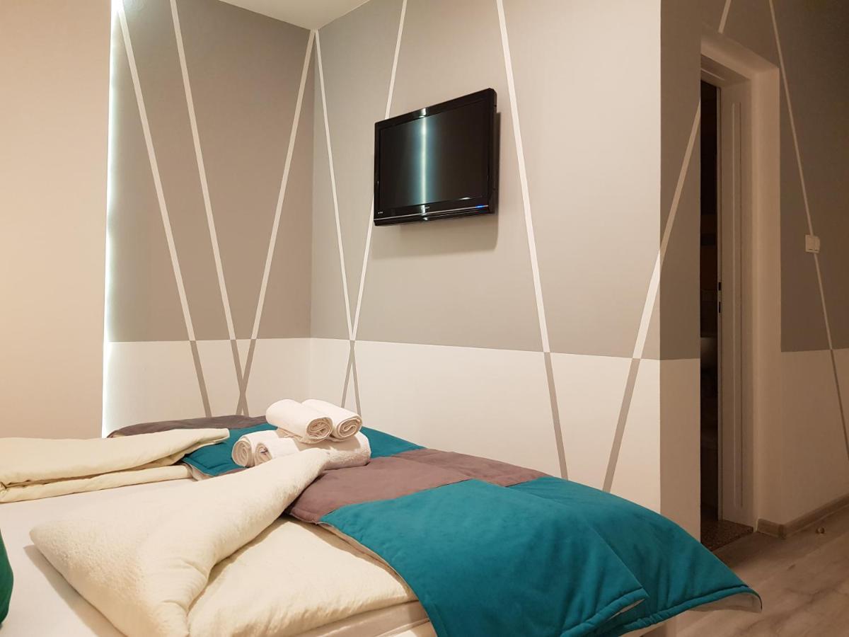 Nadin Hotel 4*